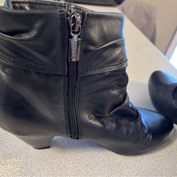 Blondo Black Leather Ankle Boots - Picture 2 of 7